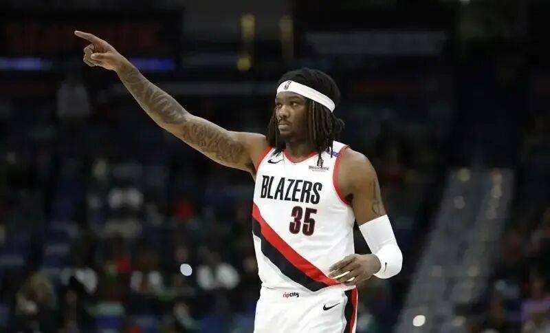 赛前体能课后；费耶诺德复出首秀备战NBA常规赛；信心回归；高层口径保持一致的简单介绍