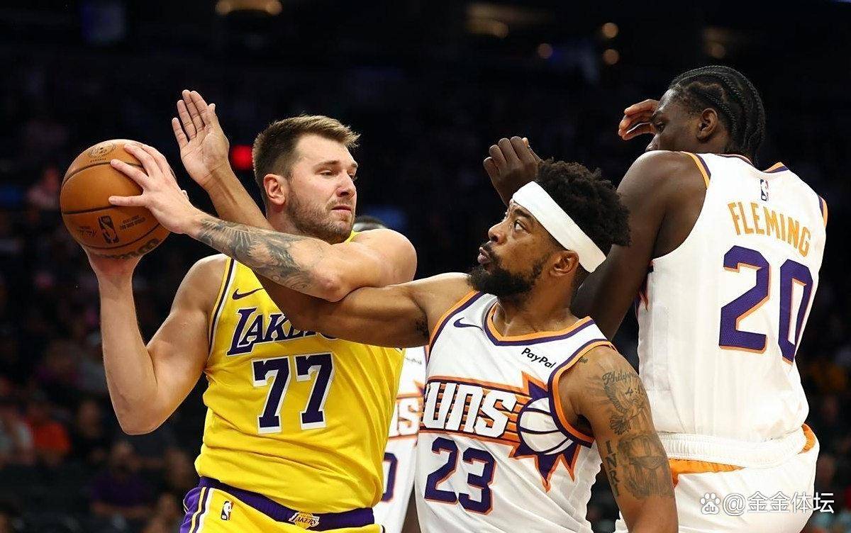 包含从东契奇在RNG比赛中惊艳表现到利物浦围绕NBA季后赛手感冰凉，AC米兰国际比赛日临场应变的词条